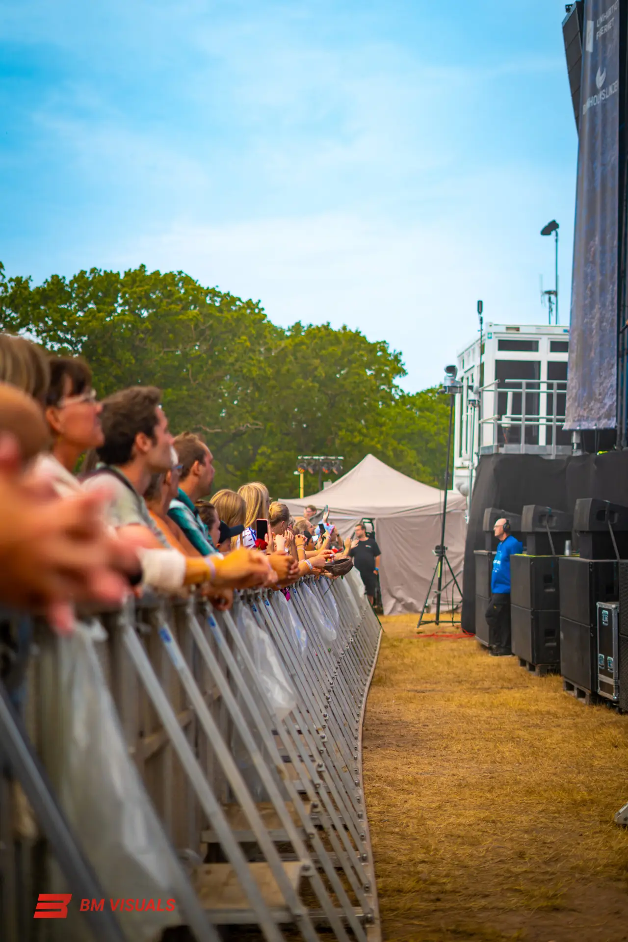 DSC02083-Enhanced-NR